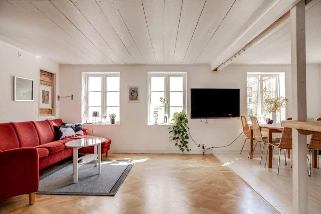 Apartment Laegenhet I 1700-talshus